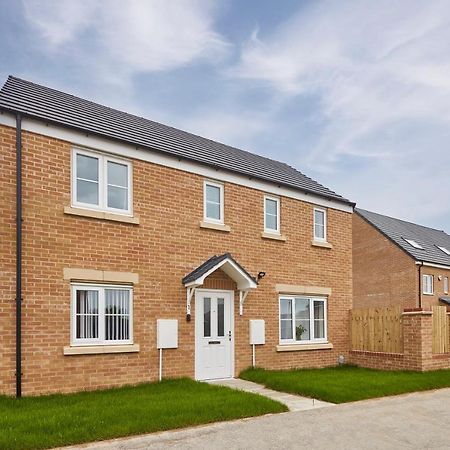 Host & Stay - Cayton Bay Cottage Exterior photo