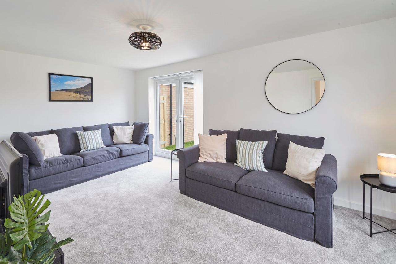 Host & Stay - Cayton Bay Cottage Exterior photo