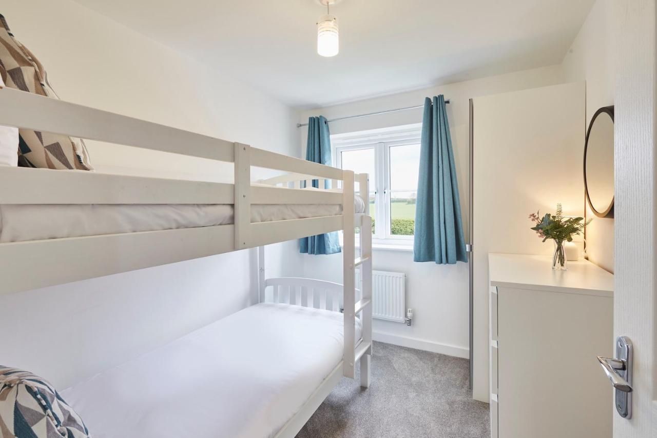 Host & Stay - Cayton Bay Cottage Exterior photo
